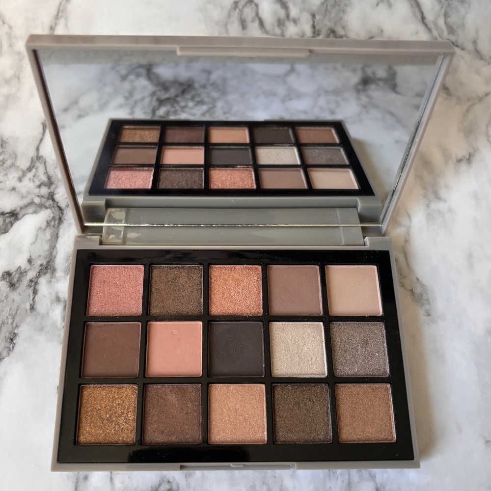 🌸FREE🌸 Tingphe Glam Eyeshadow Palette